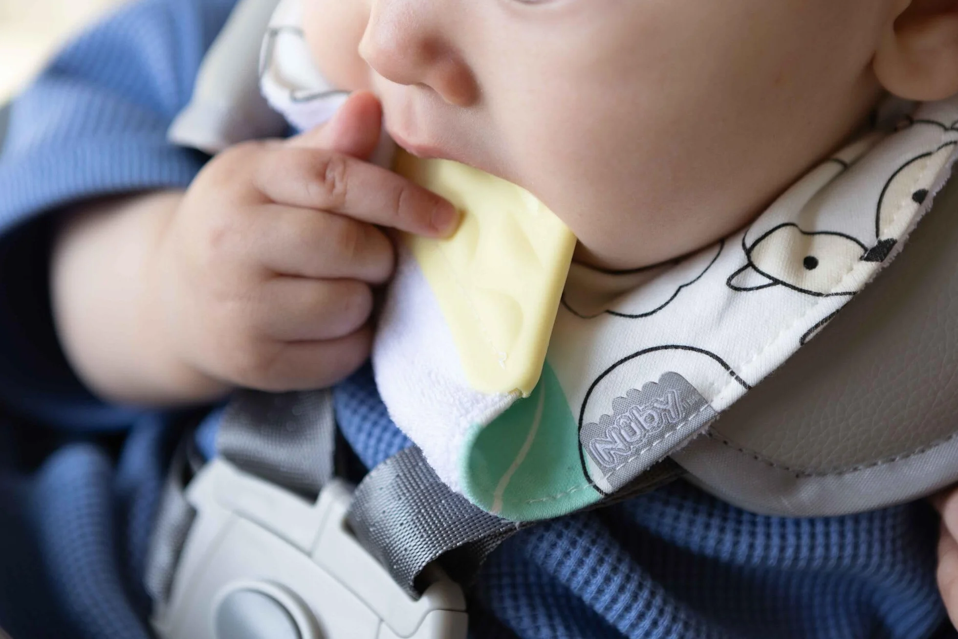 Nuby Bavaglini per dentizione a bandana 3 sztuki