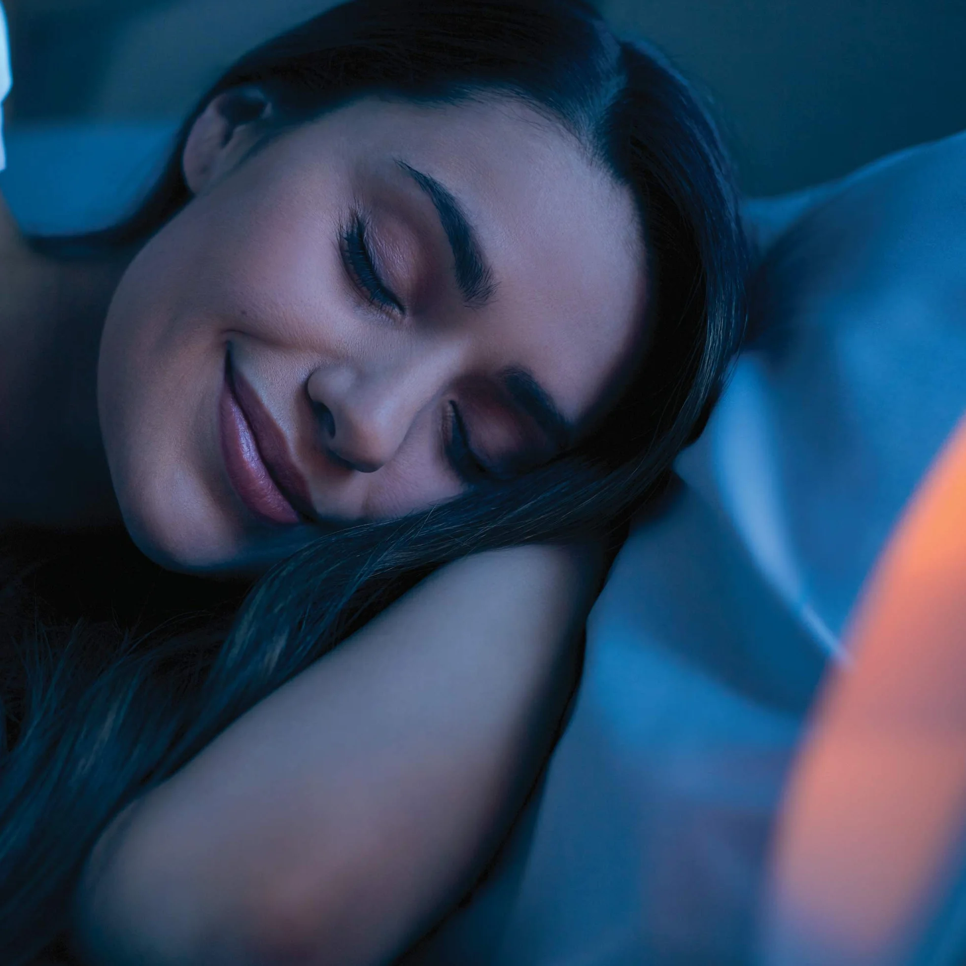 PHILIPS HF3519/01 Wake-up Light (Funzione Alba Solare, Radio FM Digitale, Sveglia con Luce Diurna), Bianco