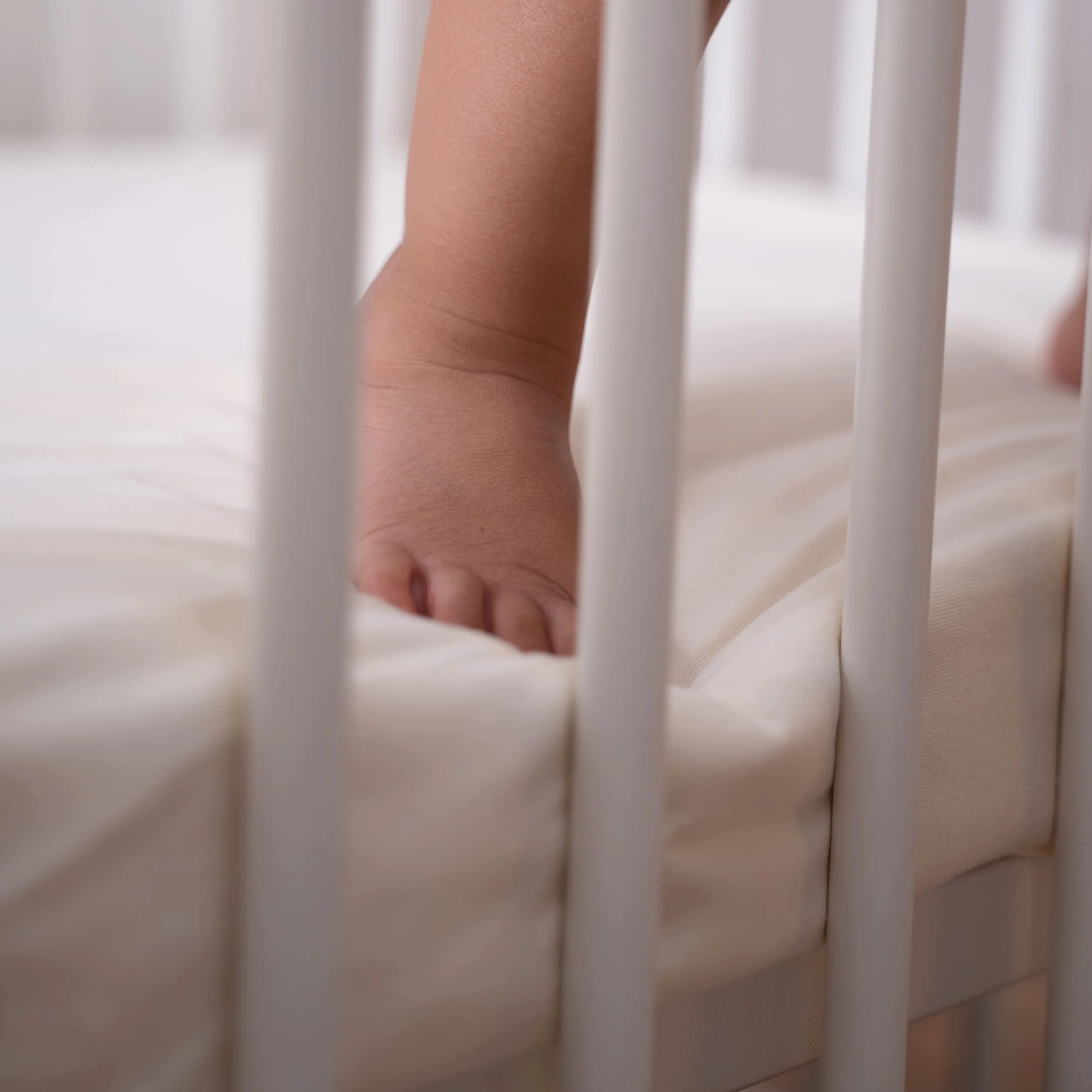 ÜneeQbaby Coprimaterasso Impermeabile Cotone Biologico GOTS Oeko-TEX Classe I 70x140cm Nuvole