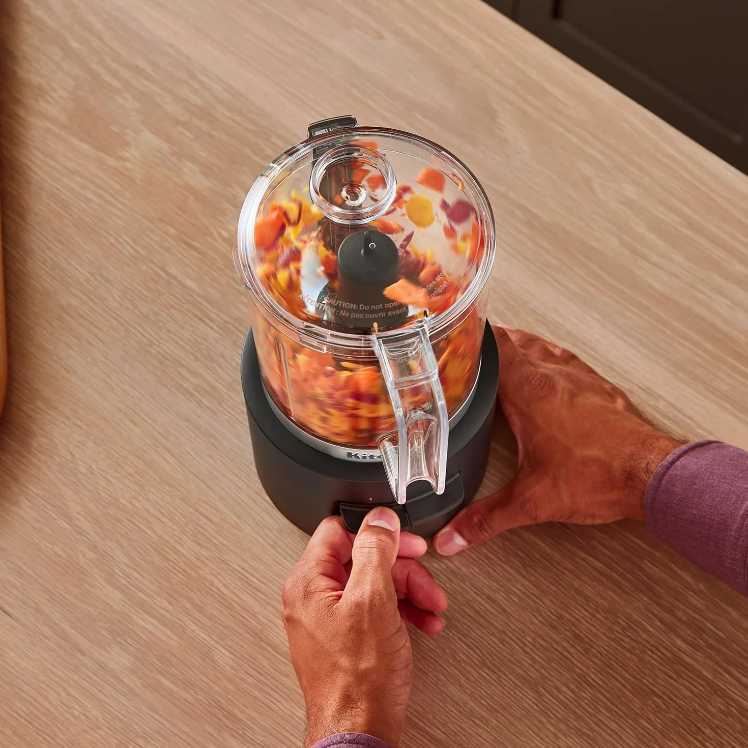 KitchenAid Tritatutto senza fili 1,18L 2 velocità pulse Lama inox frusta 25 minuti Nero Senza batteria