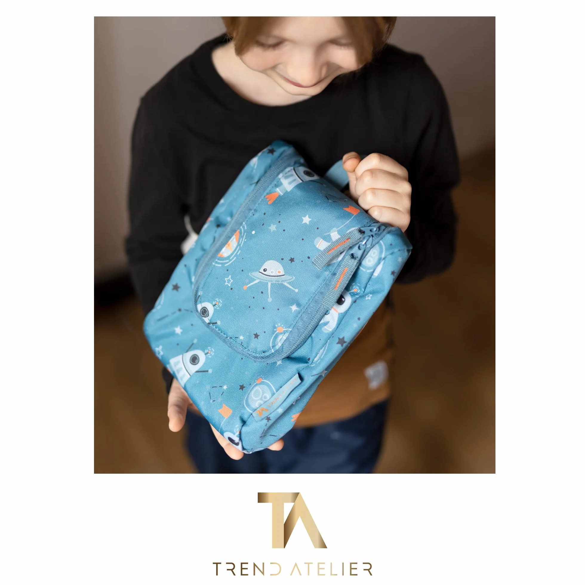 Beauty case bambini poliestere riciclato borsa da bagno sostenibile idrorepellente appendere Spazio Blu