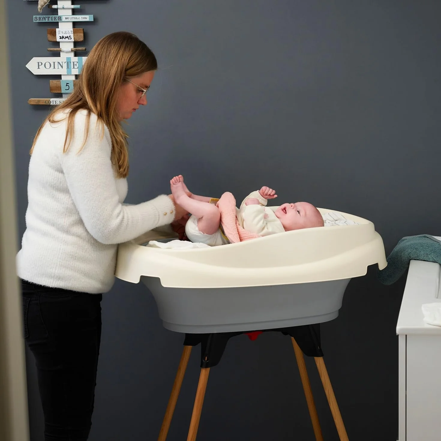 THERMOBABY Kit fasciatoio e vasca da bagno VASCO 2 in 1 dalla nascita fino a 12 mesi 11 kg Made in France