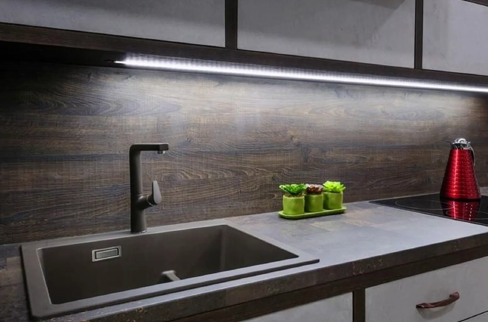 QLS Luce LED sottopensile 80 cm 4000K con sensore neutra | Ideale per cucina, mobili e mensole, comando senza contatto e tecnologia LED 12 V a basso consumo