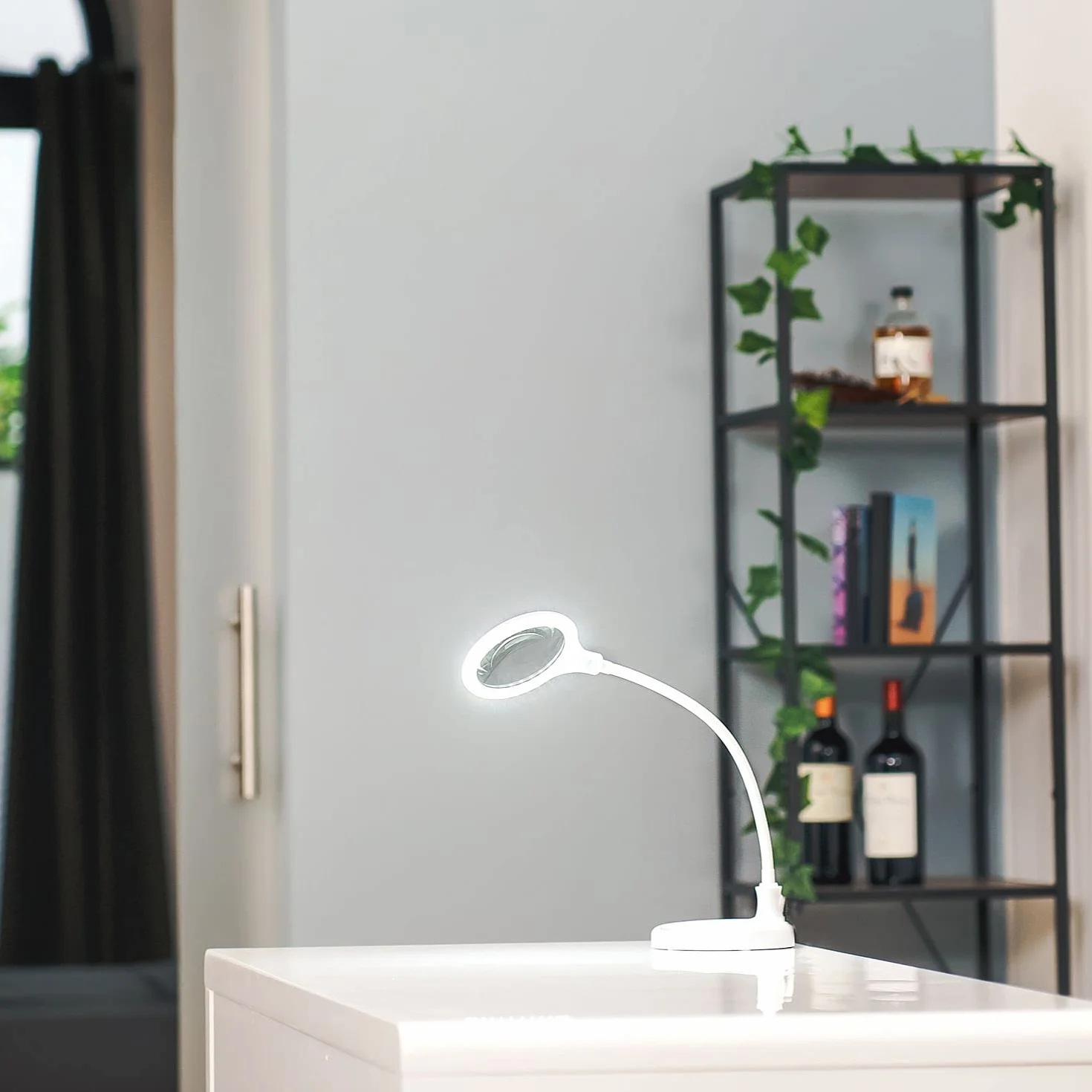 Lumeno 6803WS Lampada d'ingrandimento Lampada a pinza LED con 30 LED SMD, 6 watt, 550 Ideale per saloni di bellezza, studi medici, hobbisti, ausilio alla lettura, 3 diottrie bianco
