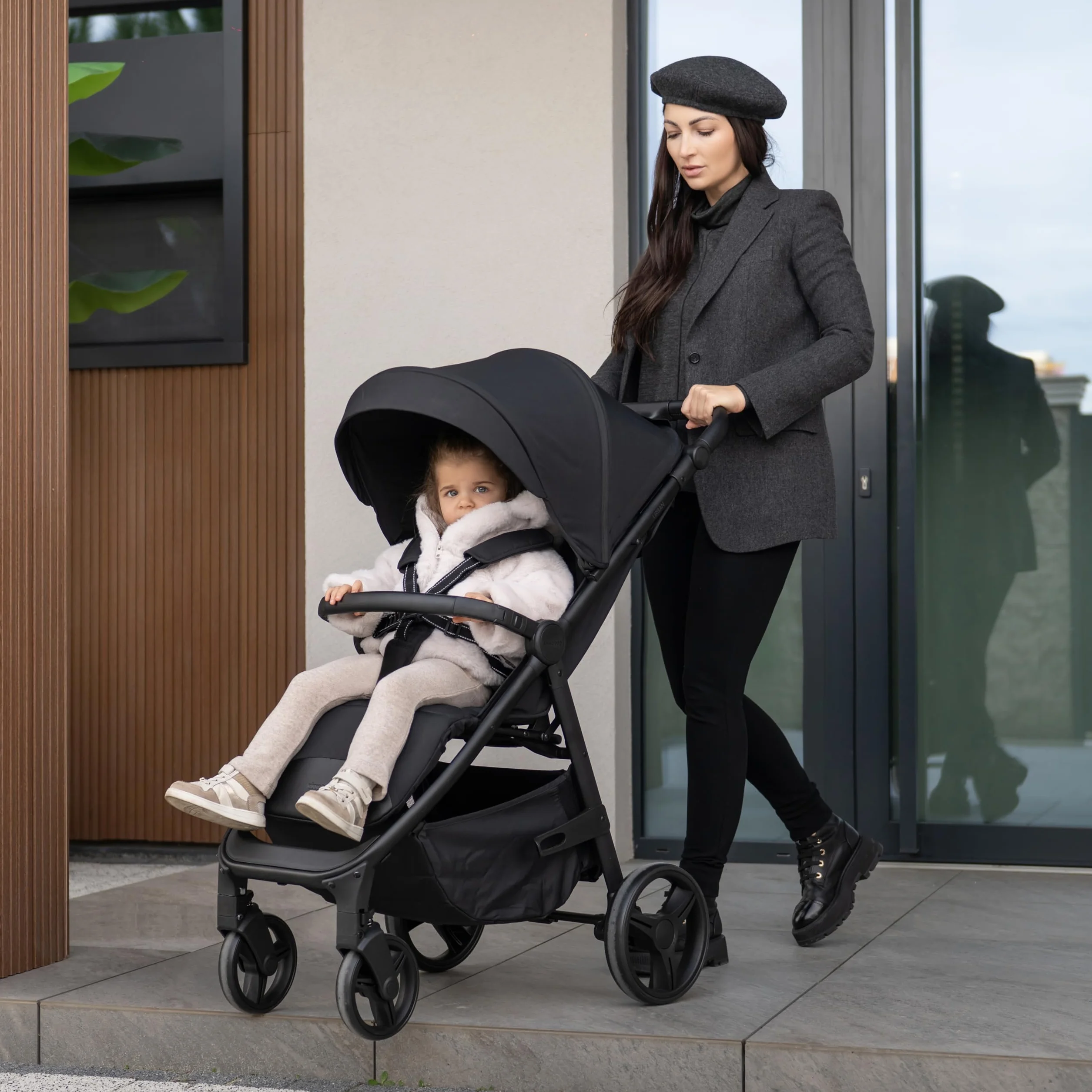 KikkaBoo Passeggino Leggero da Viaggio URBAN, 0+ Mesi fino 22 kg, Pieghevole Automatico, Beige