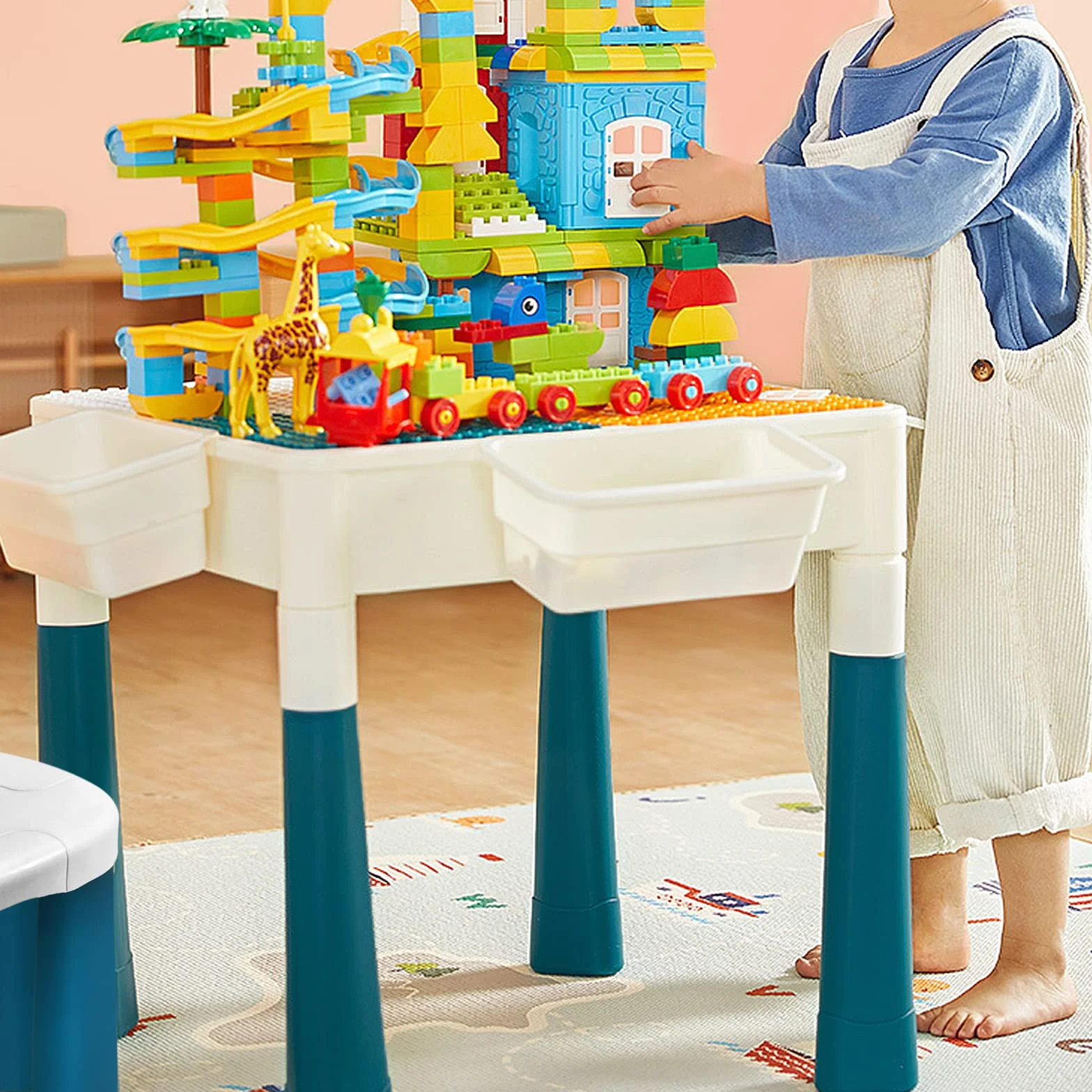 Tavolo per bambini 6 in 1 con 2 sedie e 163 mattoncini da costruzione, tavolo da attività multifunzione