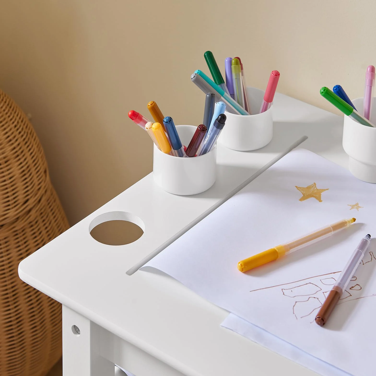 SoBuy KMB60-W Tavolino Bambini Set Tavolo e Sedie Multiattività 2 Ripiani Bianco 80x54x65,5cm