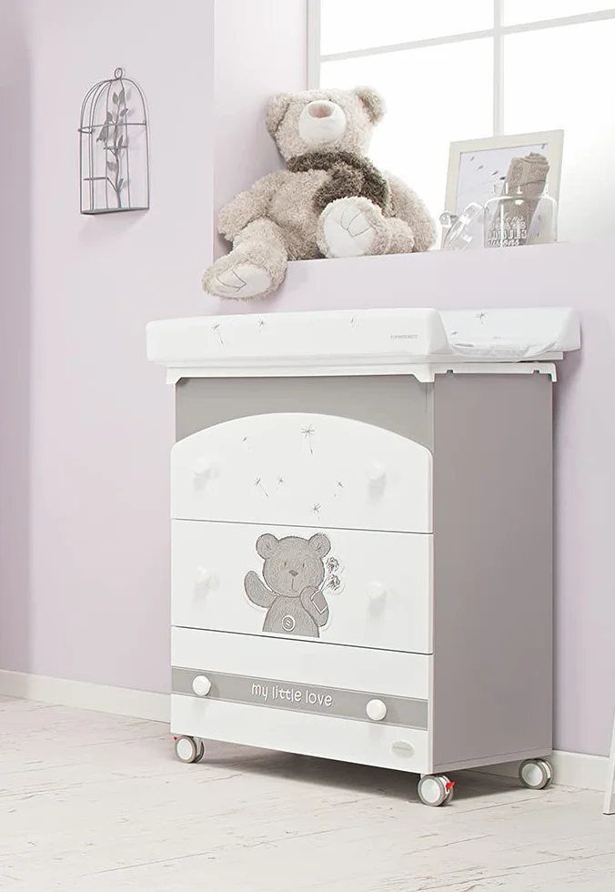 Foppapedretti Bagnetto Fasciatoio My Little Love 3 Cassetti Piano Fasciatoio Ribaltabile Vaschetta Anatomica Estraibile 4 ruote Materassino 69x47x89 cm Bianco