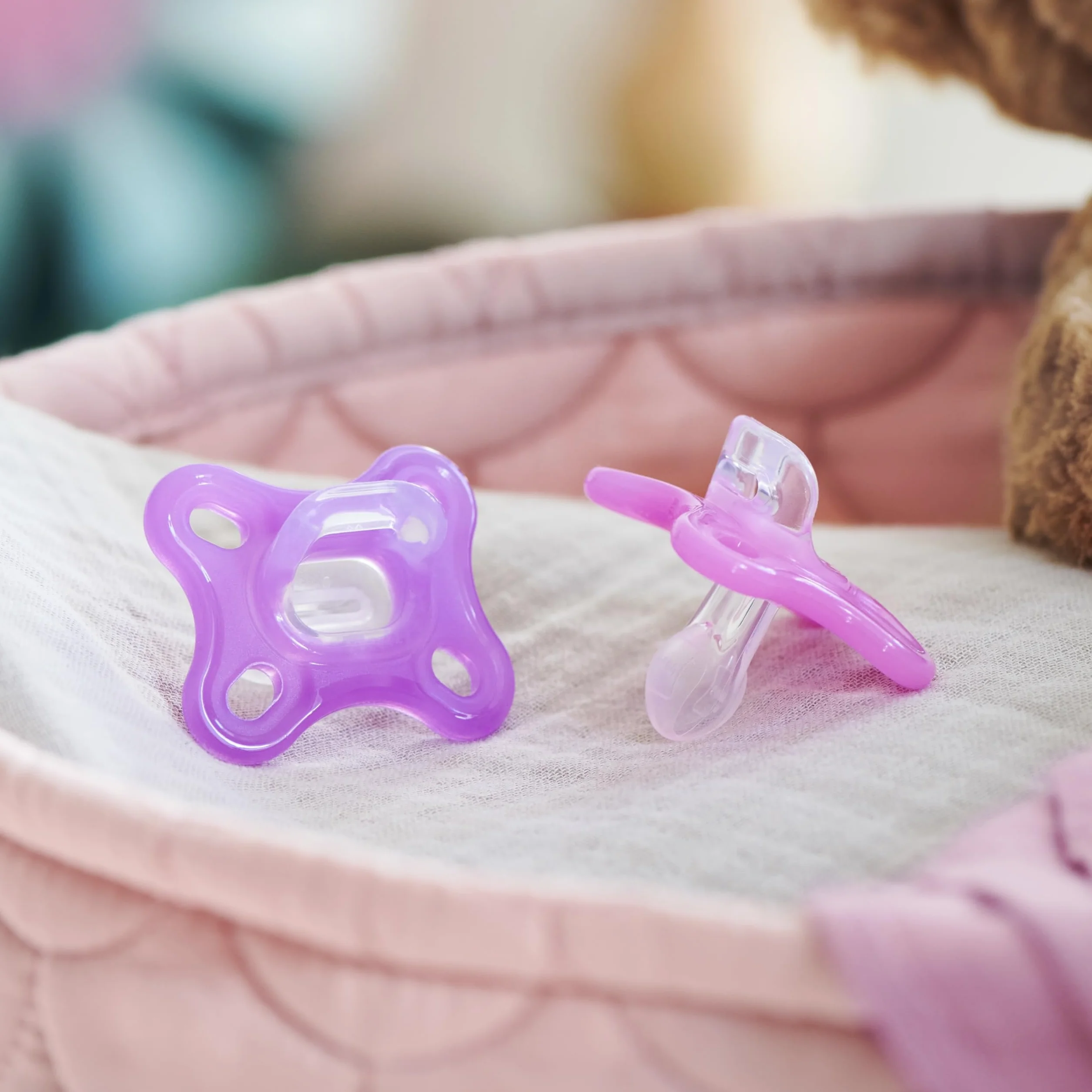 MAM Comfort Succhietto 0-3 mesi Set da 2, Ciuccio in 100% silicone, Rosa/Viola