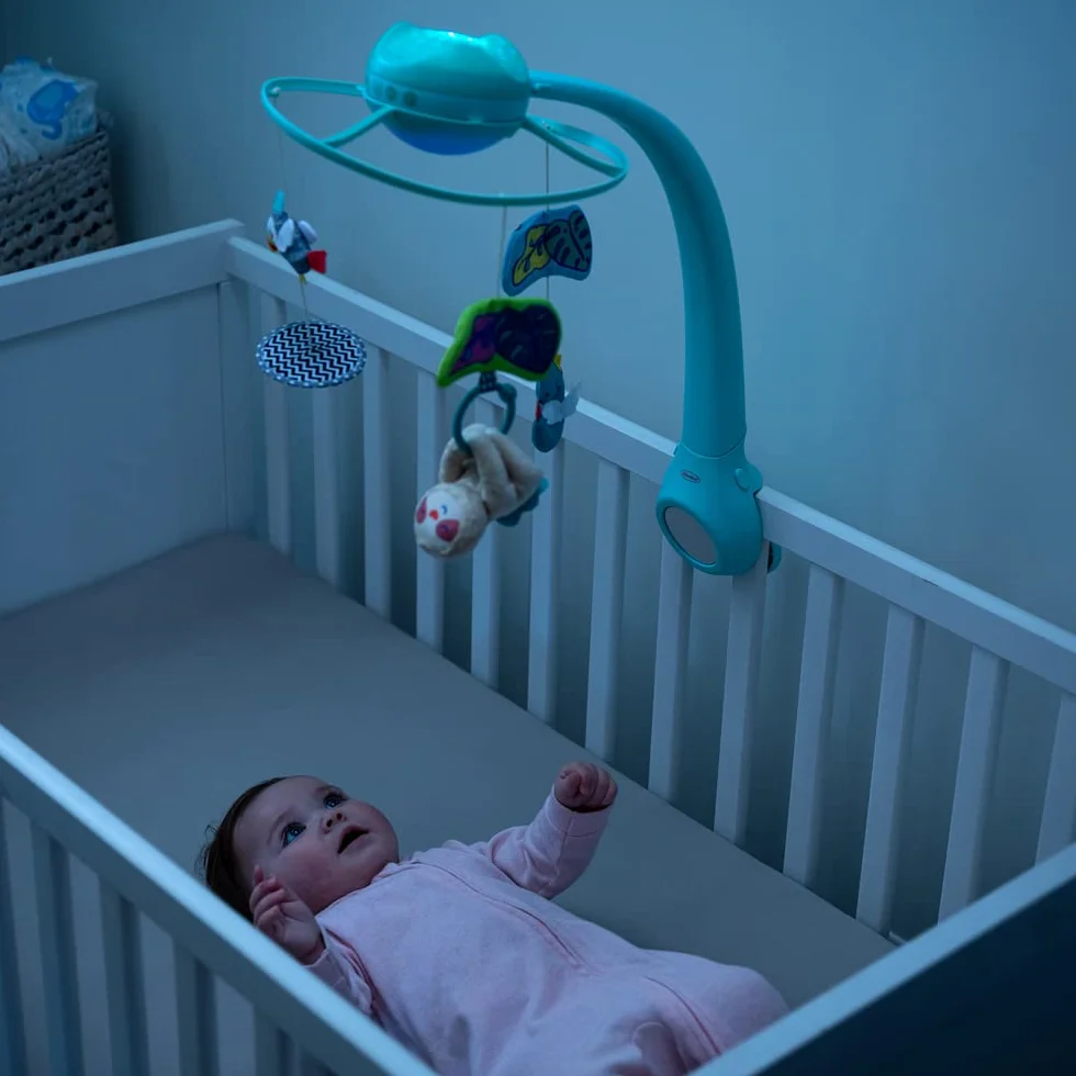 Infantino Giostrina Musicale Proiettore 3-in-1 Convertibile, Luce Notturna, Neonato, 6 Melodie, 4 Suoni, Azurro