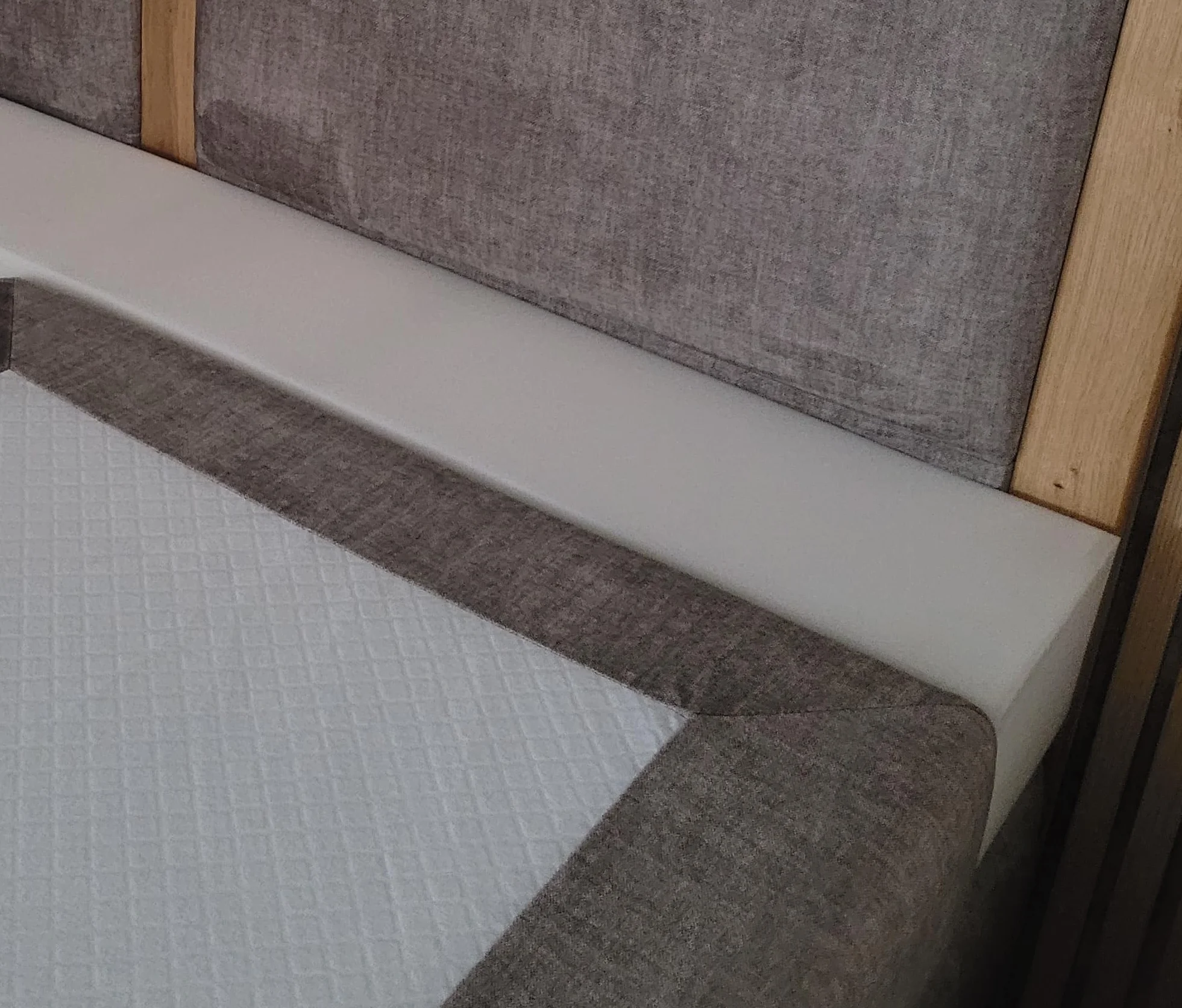 All4All Estensione Materasso in Schiuma 200 cm D 25/44-15x20 cm Riempitore Spazio Letto