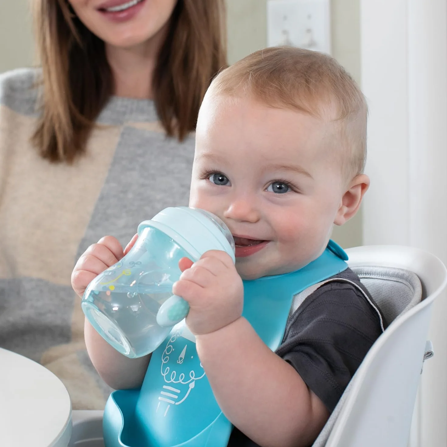 Chicco Transition Cup Bicchiere Antigoccia 200ml 4+ Mesi Beccuccio Ergonomico Silicone Senza BPA Azzurro