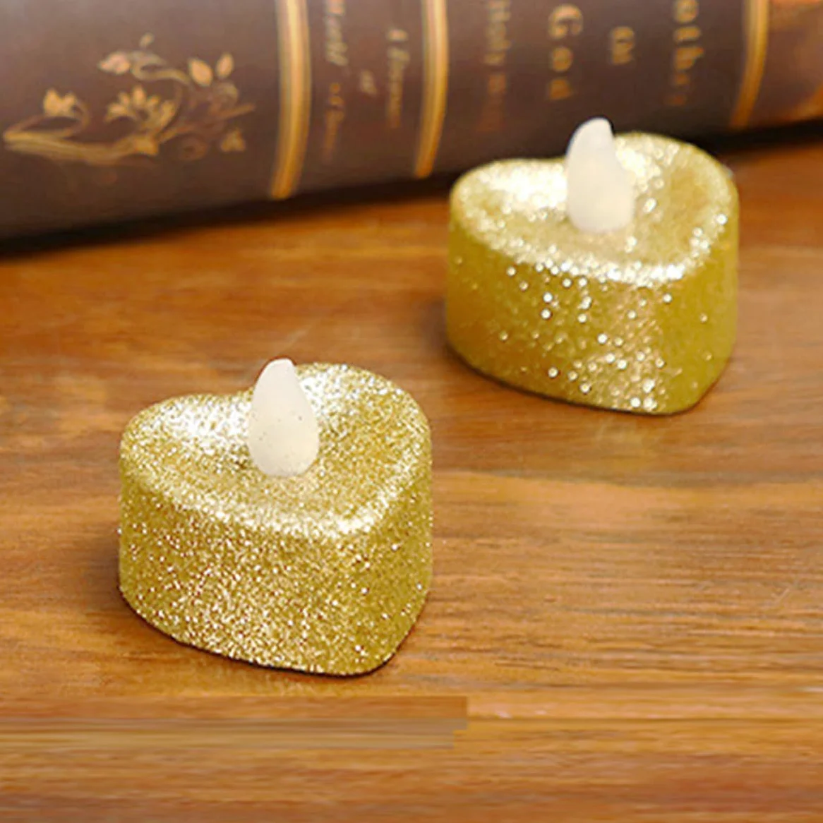 Ipetboom 24 Pezzi Candele a Forma di Cuore LED senza Fiamma Oro Batteria Inclusa per Decorazioni Romantiche e Atmosfere Accoglienti