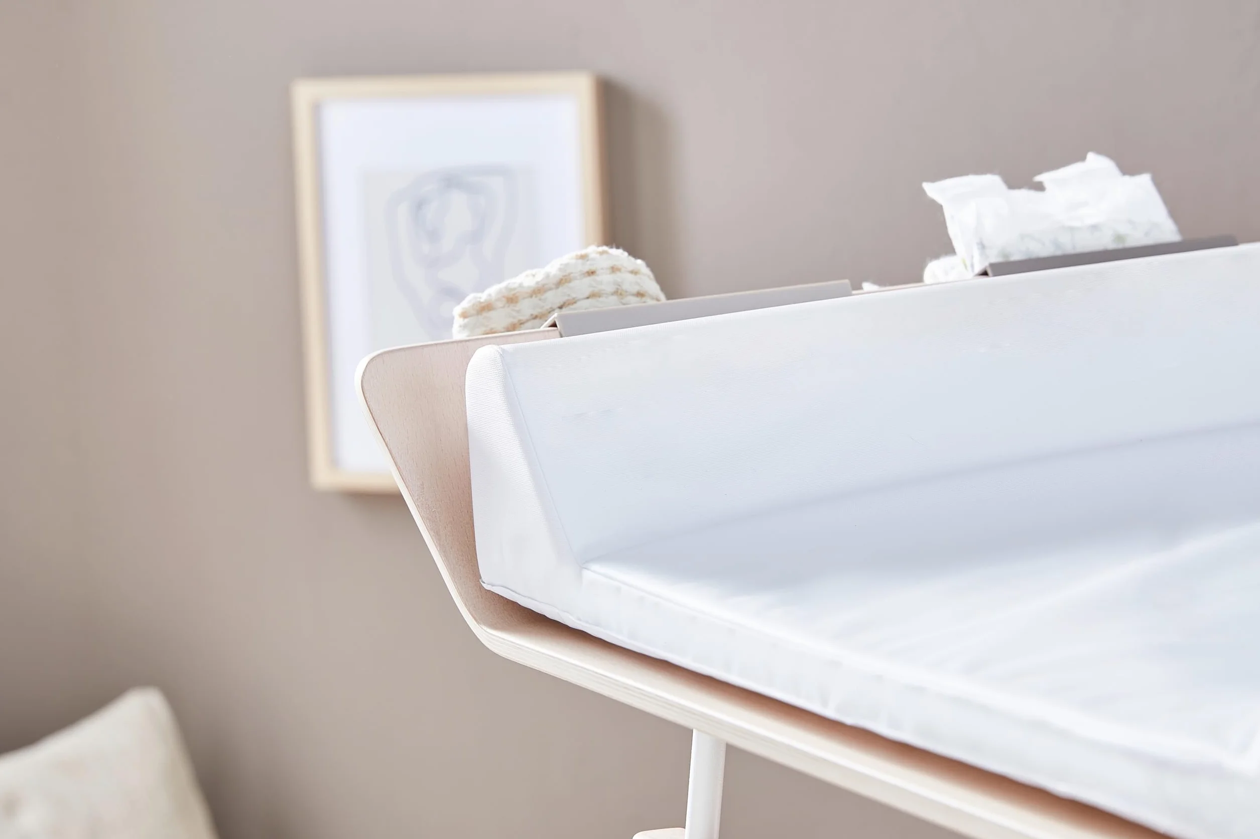 Rotho Babydesign Materassino fasciatoio con bordo rialzato 70x50x10cm Bianco
