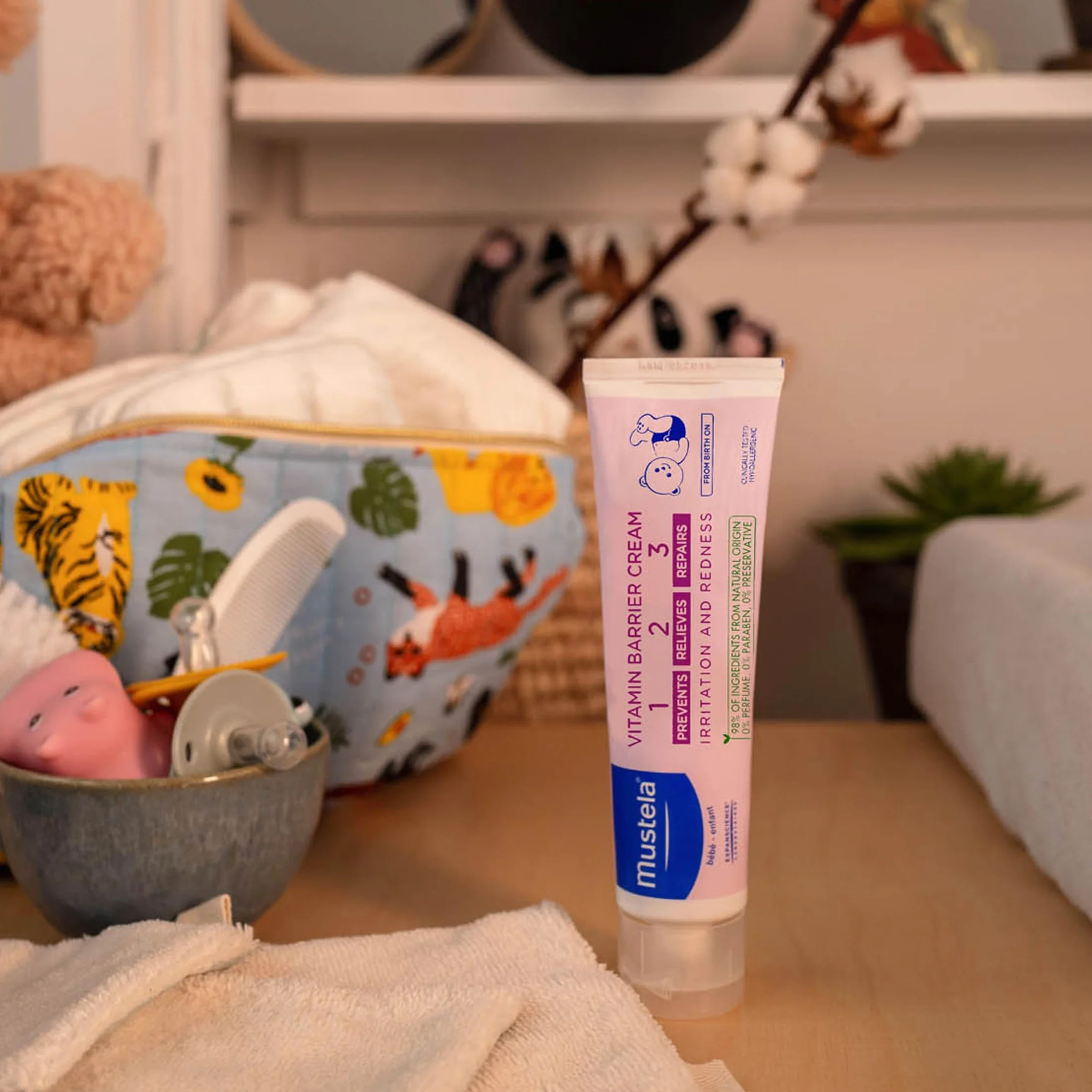 Mustela Pasta Cambio Crema Pannolino con Perseose d'Avocado BIO 150ml - Previene e Lenisce Arrossamenti 98% Ingredienti Naturali