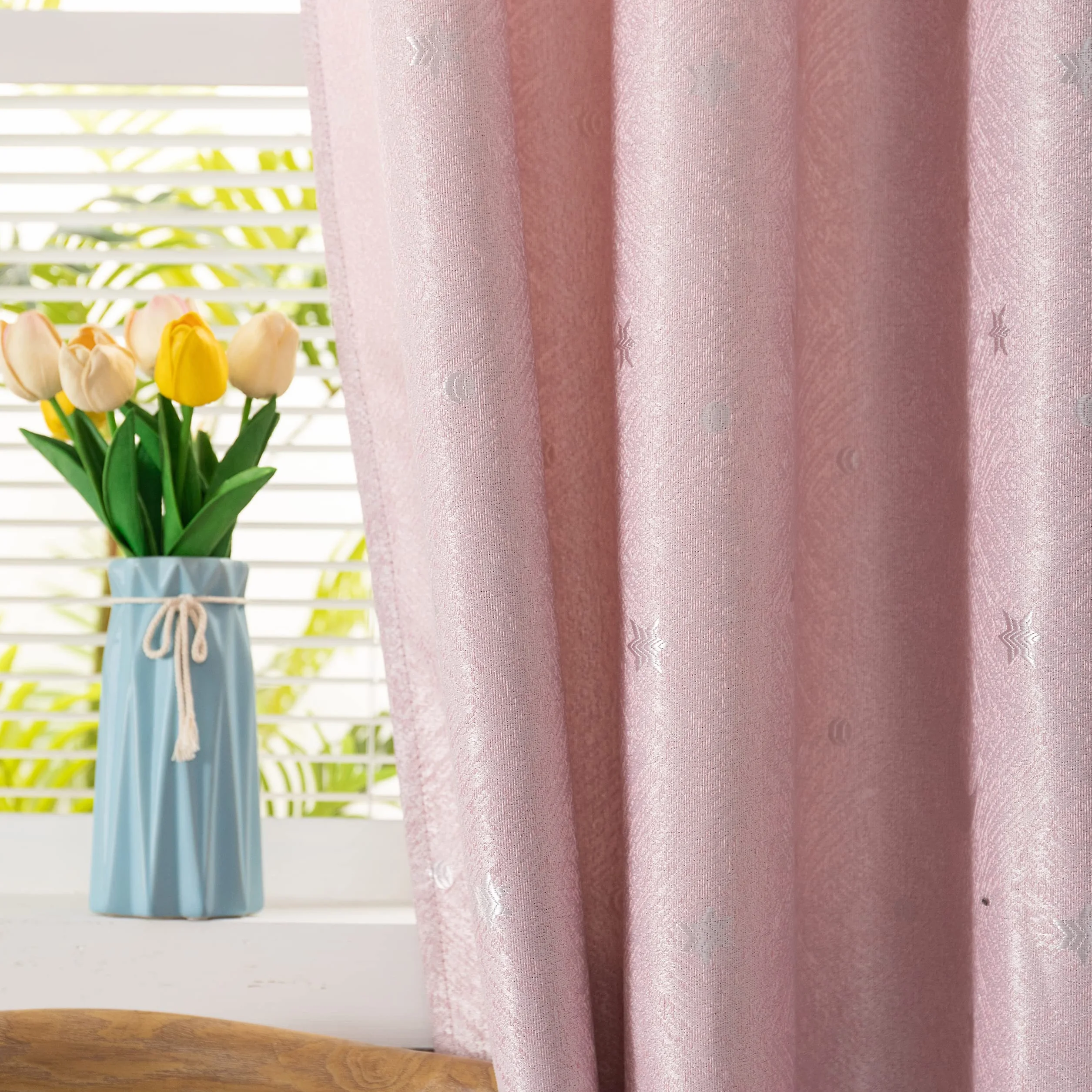 GIRASOLE HOME® Tende Jacquard Semi Oscuranti Fantasia Luna e Stelle Tenda Morbida Termica Isolante 2 Pannelli con Occhielli Rosa Stelle 140x275cm