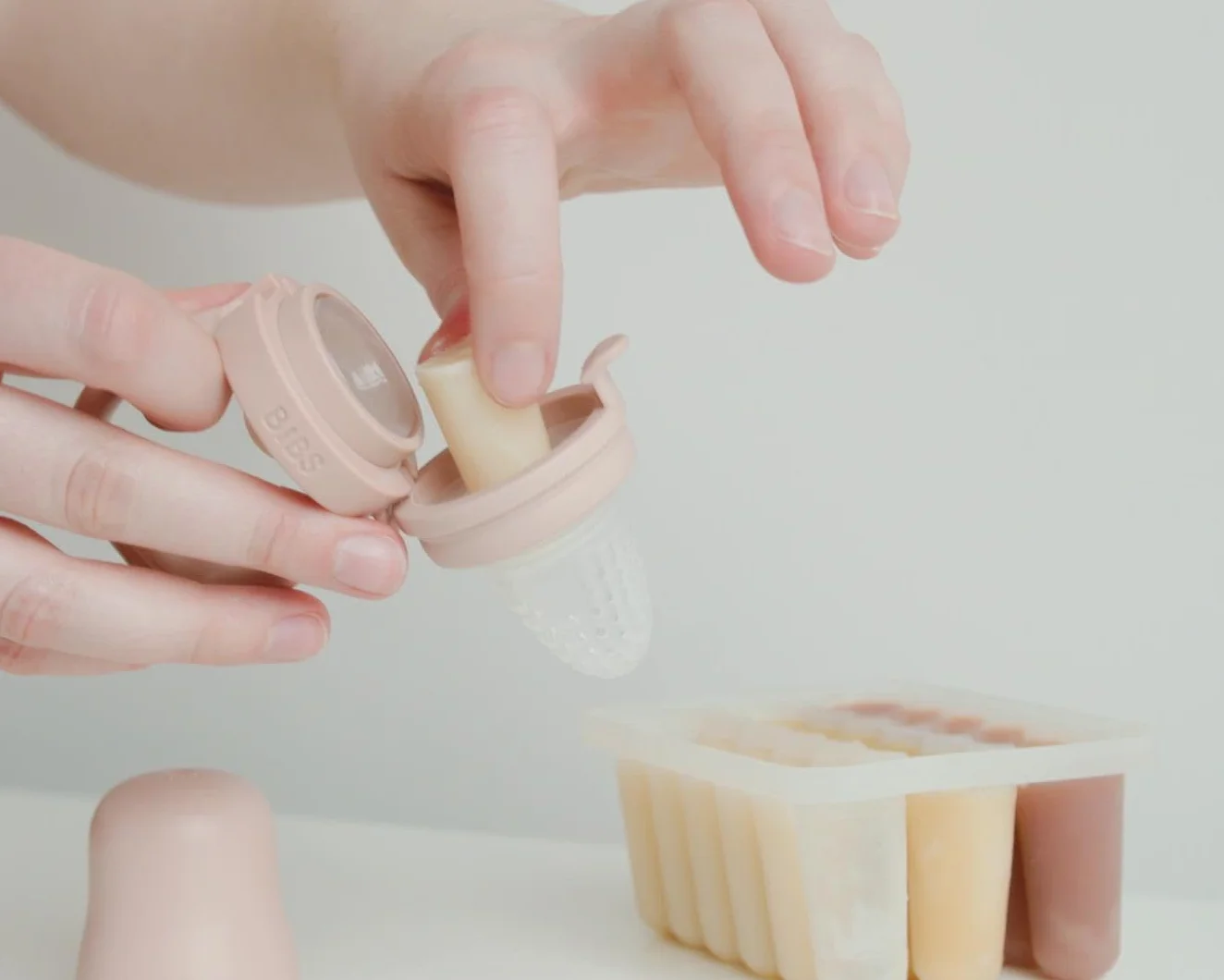 BIBS Vassoio per congelatore alimenti bambini, compatibile con distributore BIBS, anti-rovesciamento, senza BPA - Ivory