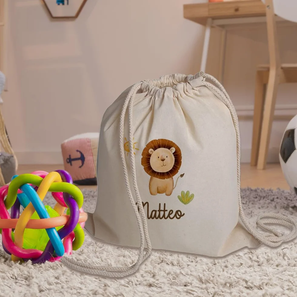 Sacchetto Porta Corredino Bebè Zaino A Sacca In Cotone 130gr Personalizzato con Nome e Animali Foresta Leone Idea Regalo