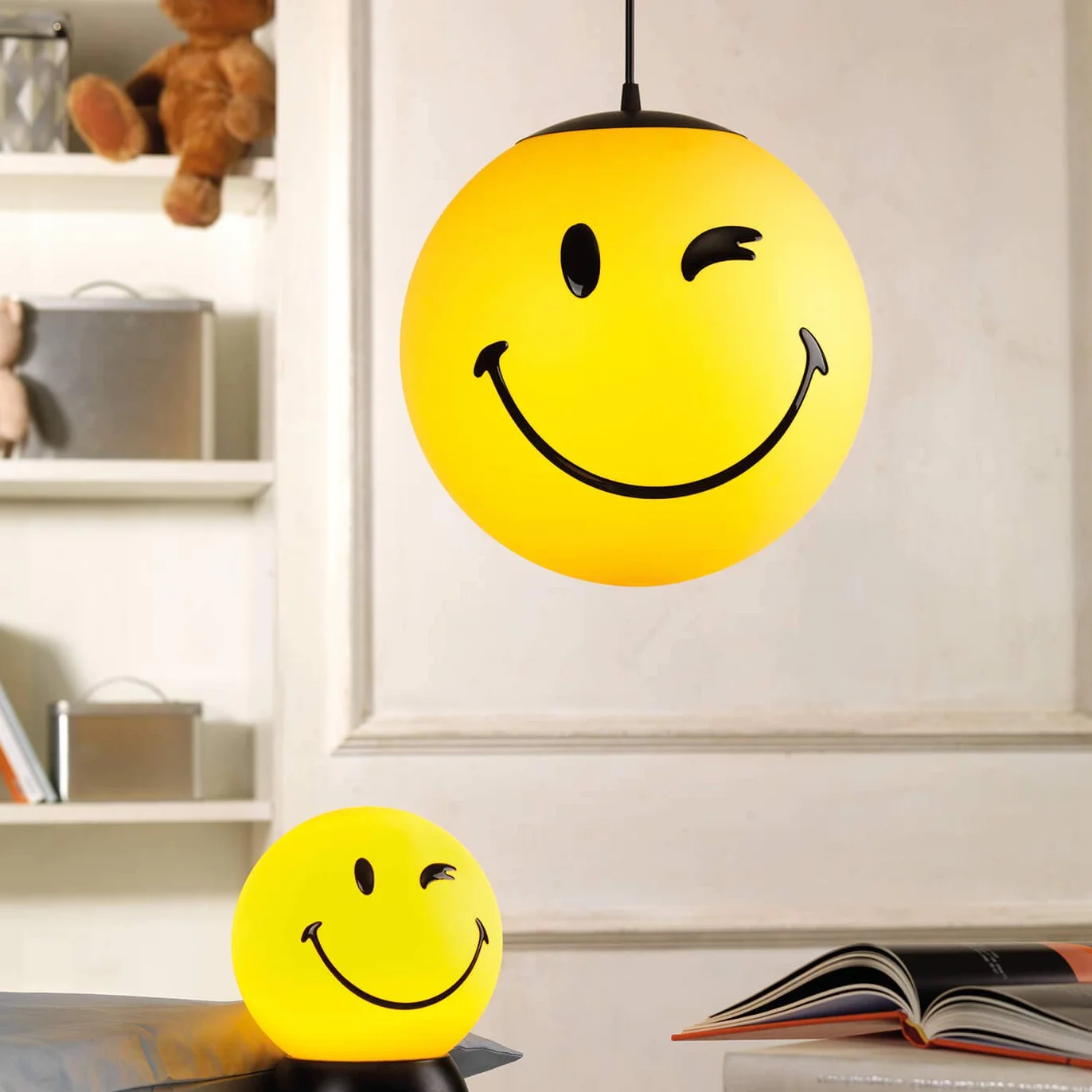 ONLI - Lumetto Smiley World BIRBO giallo con lampadina LED