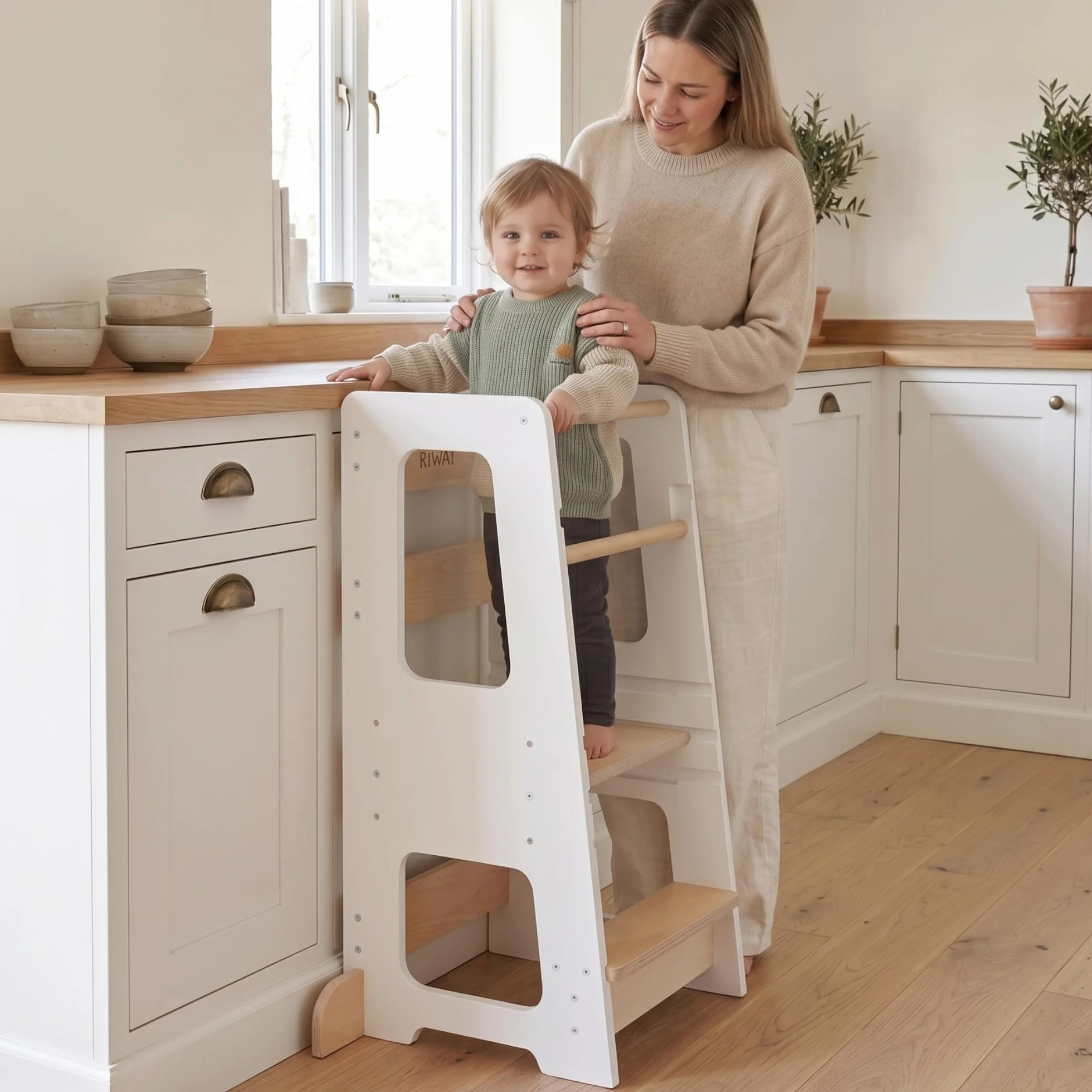 Torre Montessoriana Bambini Premium Legno Regolabile Altezza Doppia Barra Sicurezza Bianco