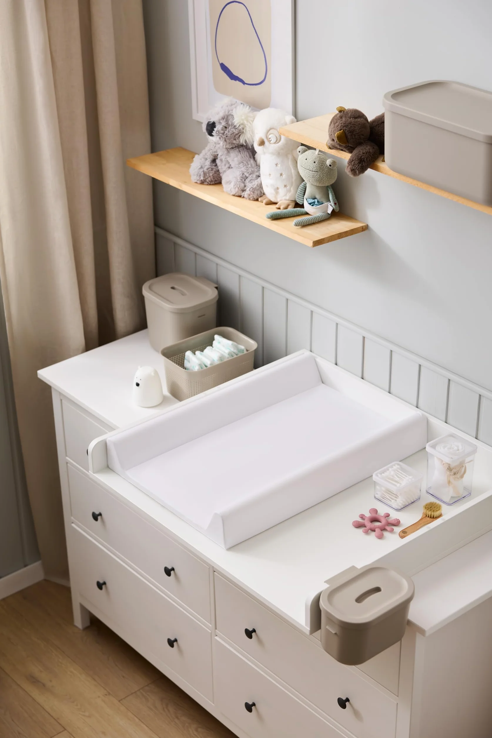 Rotho Babydesign Materassino fasciatoio con bordo rialzato 70x50x10cm Bianco