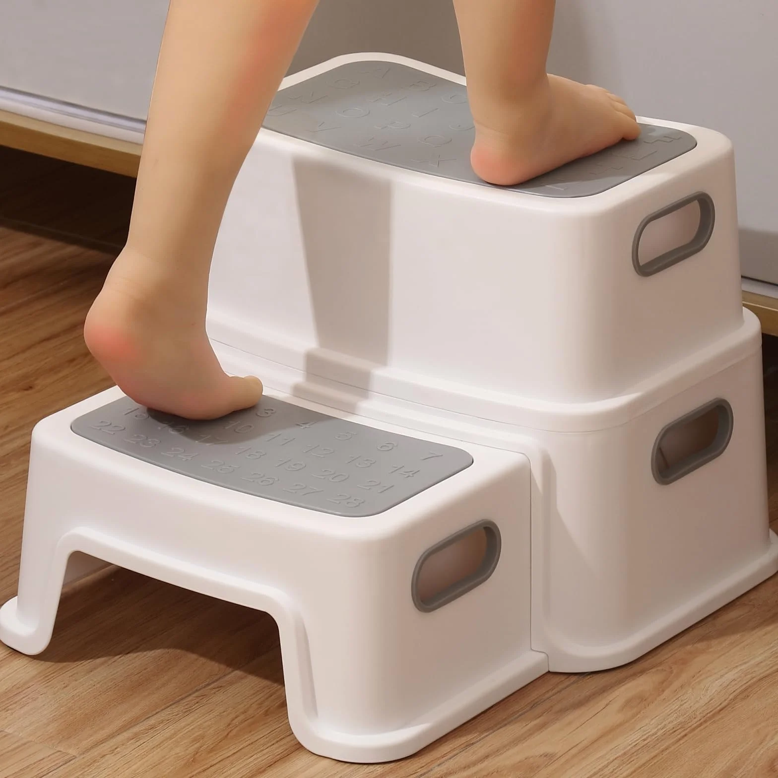 Sgabello Bambini 2 Gradini Antiscivolo Antiribaltamento 90 kg per Bagno Lavandino Toilette