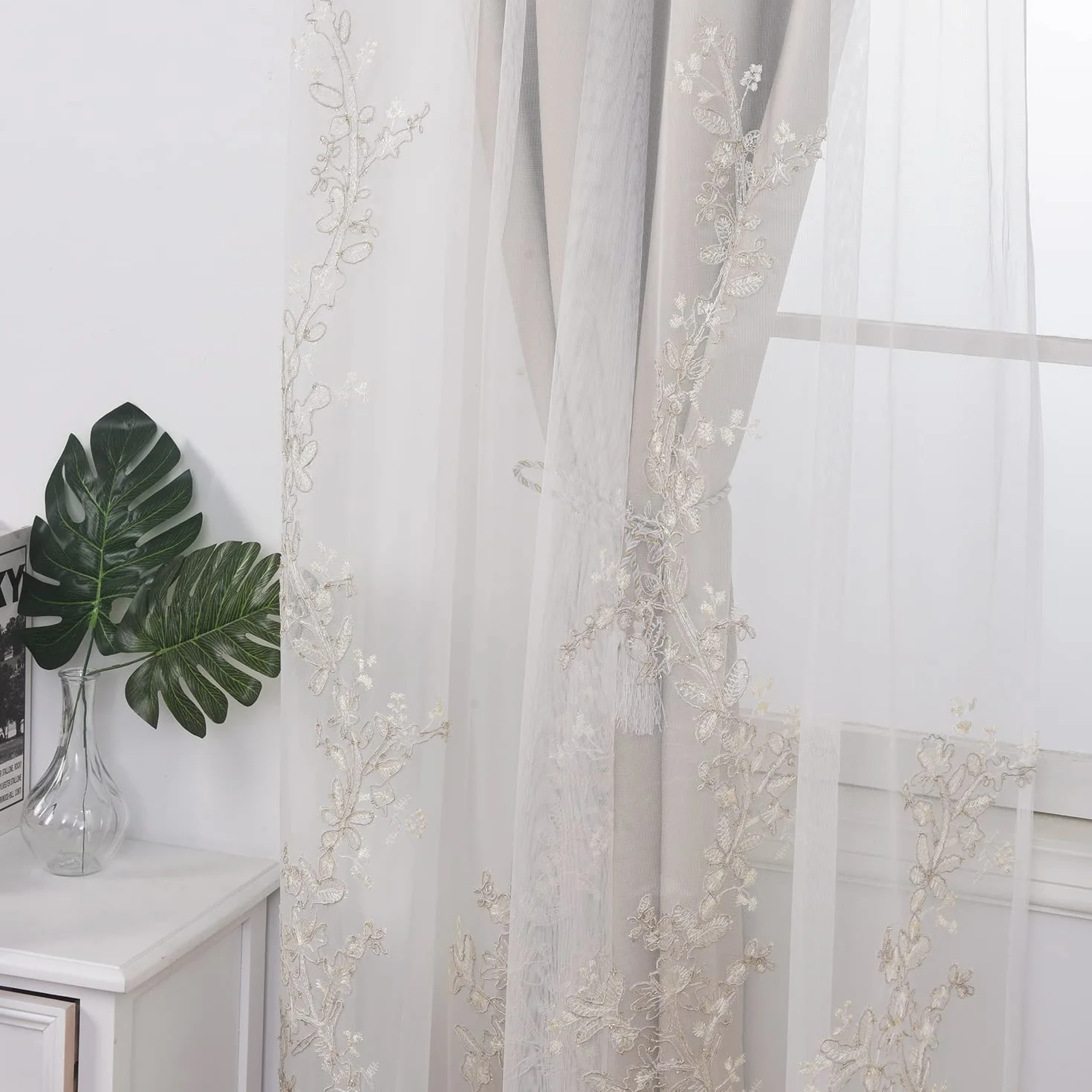Tende a doppio strato con tulle trasparente ricamato 132 x 243 cm beige GYROHOME