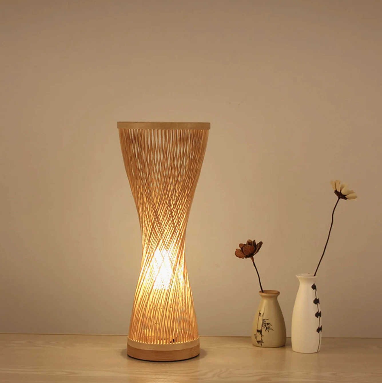 Lampada da Tavolo in Bambù Fatta a Mano, Lampada da Tavolo con Paralume in Bambù, Illuminazione da Tavolo Semplice, Zen, Luce Notturna per Camera da Letto, Soggiorno