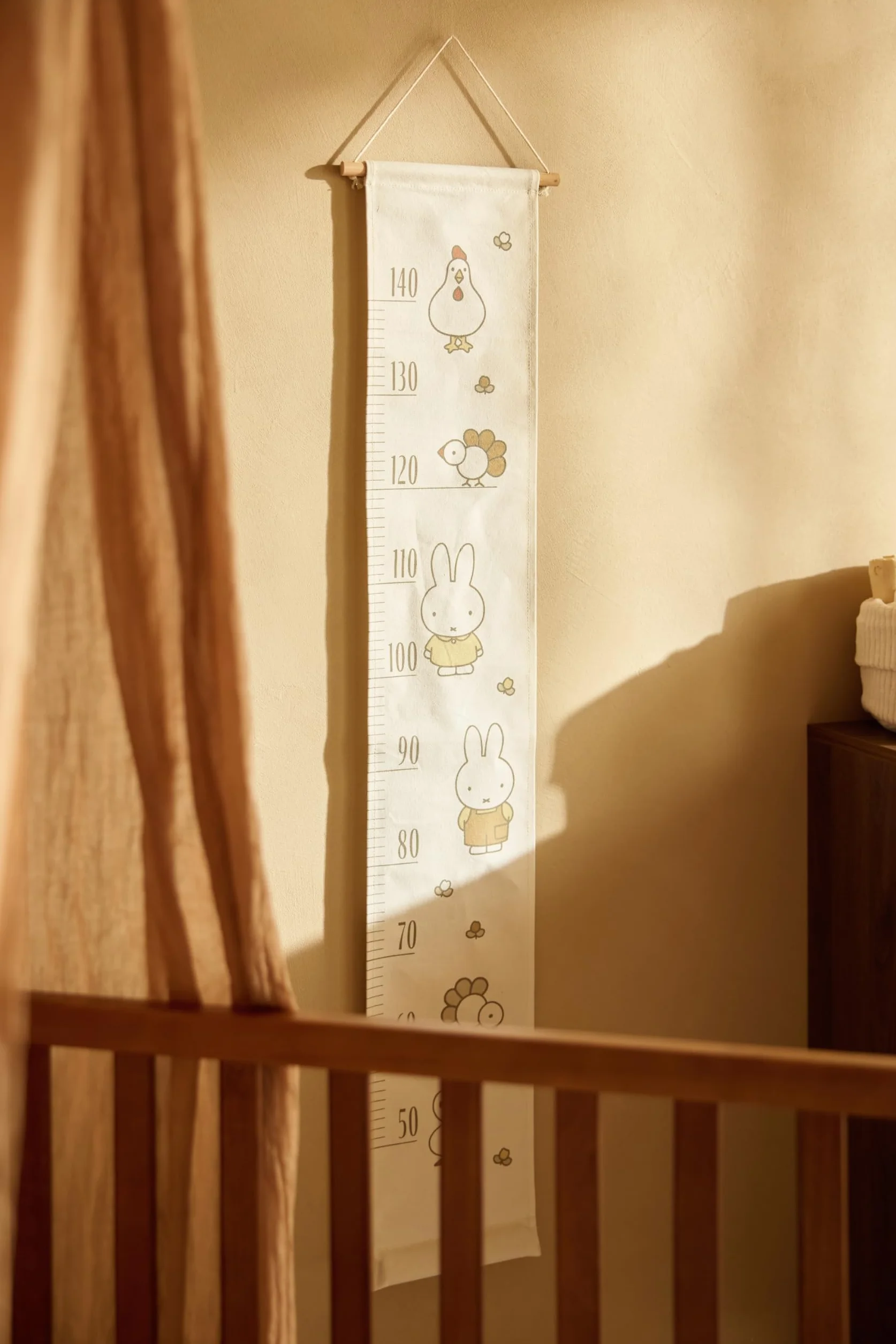 Jollein Grafico dell'altezza per bambini Miffy Family Farm Tessuto da appendere cameretta bambini motivi fattoria Miffy crescita ricordi