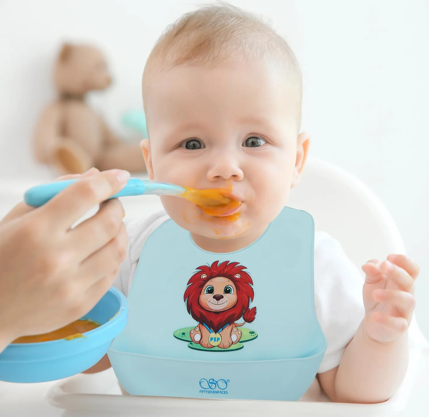 Bavaglini Silicone Impermeabili con Tasca Raccoglipappa, Senza BPA, Regolabili 7 Posizioni, Lavabili