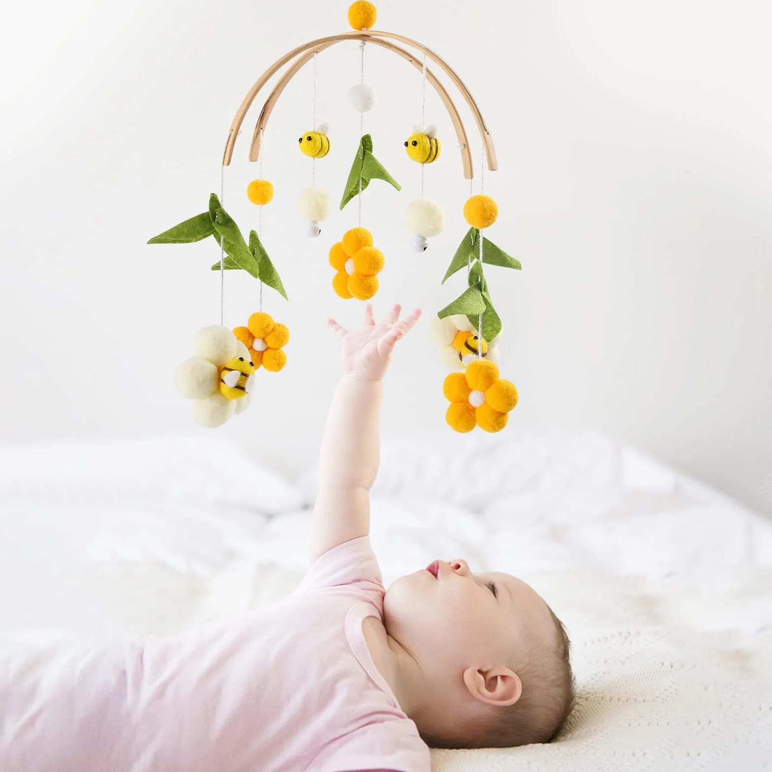Culla Neonato in Legno con Palline di Feltro, Api e Fiori, Campanelli Eolici per Mobile, Decorazioni Cameretta 0+ Mesi