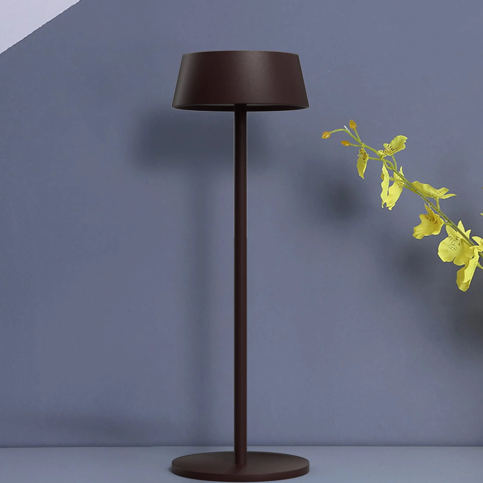 K-Bright 2 pezzi Lampada da tavolo, Luce calda Colore 3000K, Impermeabile IP54 lampade da tavolo senza fili, Ideale per cene in giardino, pub, feste, terrazze(Rosso ruggine)