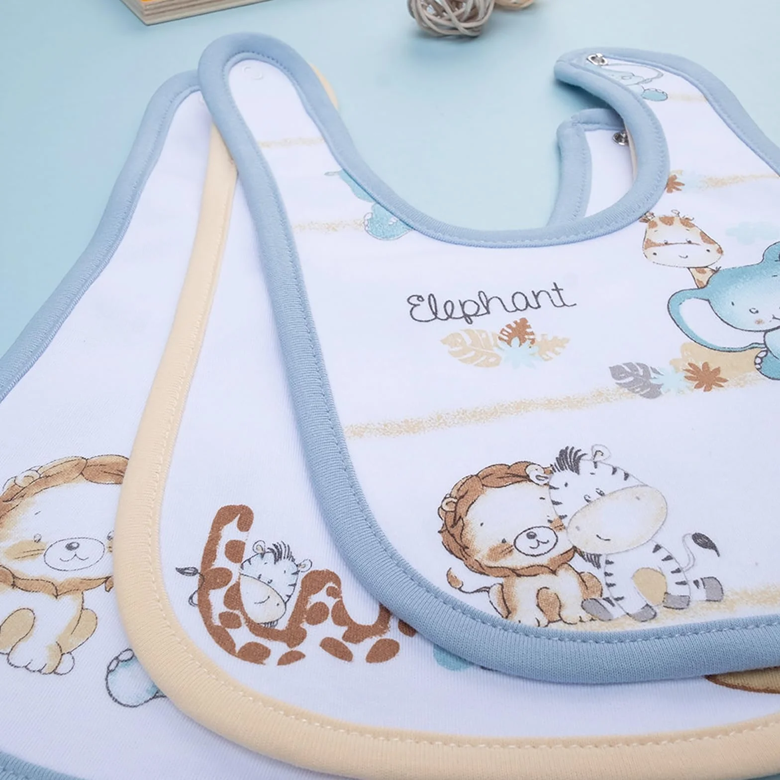 Prenatal Set 5 Bavaglini Per Neonati 100% Cotone Morbido Assorbente Chiusura Bottoncino Unisex 0-24 Mesi