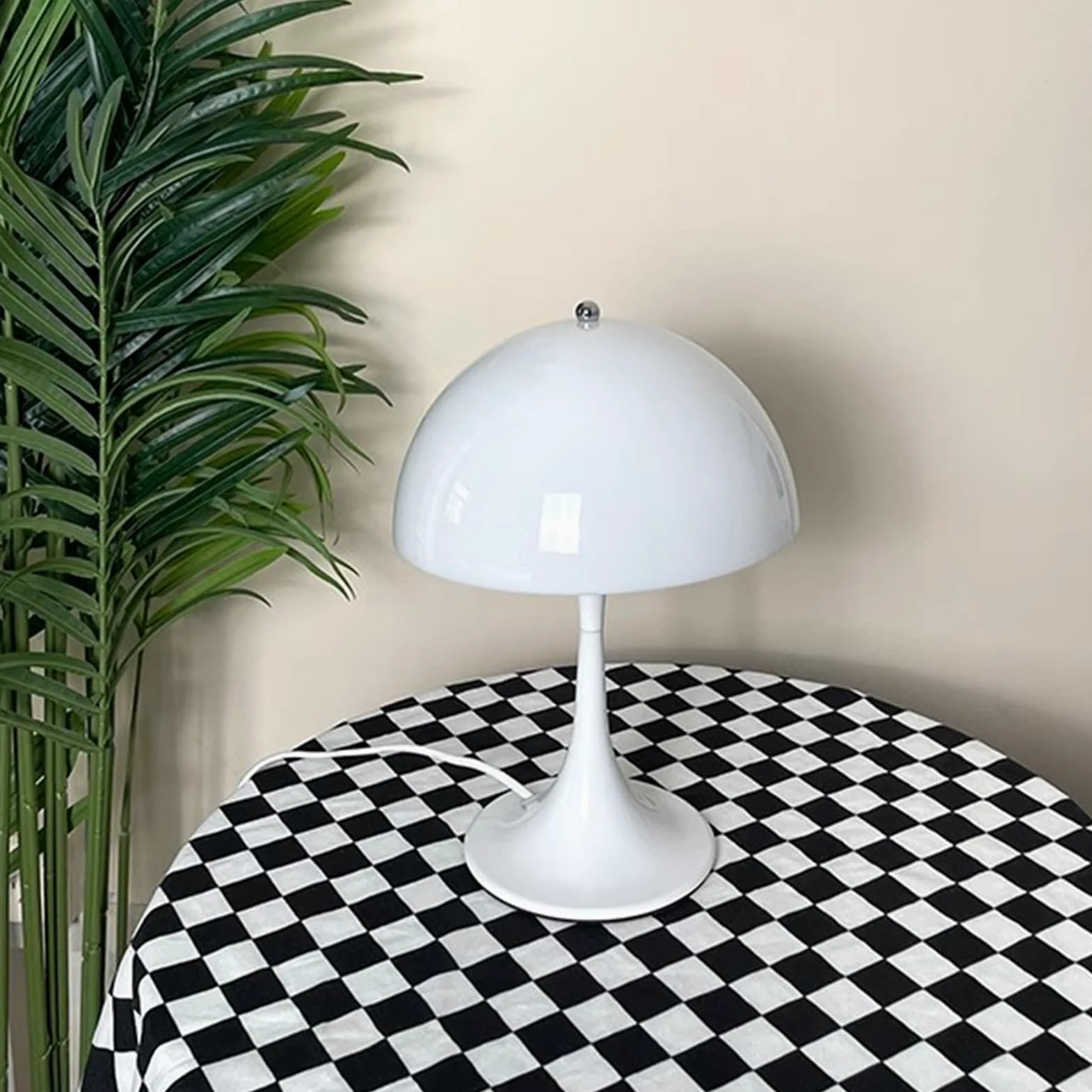 Lampada da Comodino per Cameretta Lampada Da Comodino Nordica A Forma Di Fungo Con Alto Valore Estetico Lampada Da Tavolo Rossa In Stile Danese For Camera Da Letto In Stile Inse Decorazione Da Tavolo
